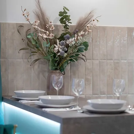 Modern With Terrace In Center By Renters *